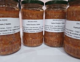 Vand Zacusca peste gust exceptional :)