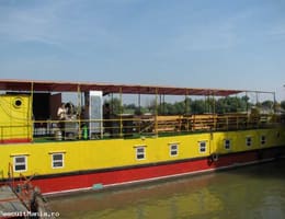 VAND PONTON RESTAURANT