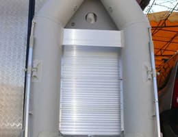 VAND BARCA GONFLABILA CU CHILA