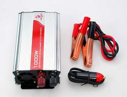 INVERTOR AUTO 12V LA 220 V