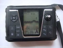 Cataraman cu SONAR si GPS