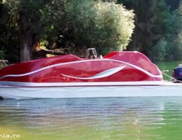 Vand trimaran din fibra de sticla