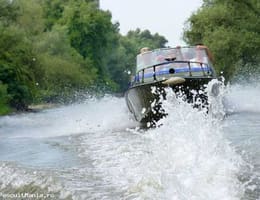 Transport rapid sau plimbari in Delta Dunarii