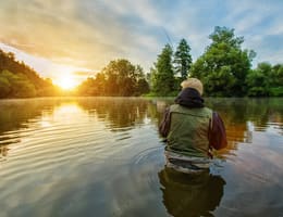 Cum abordam o partidă de pescuit pe o apă sălbatică