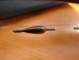 Pescuitul la pluta - prindere pluta de fir