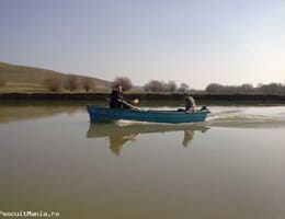 BARCA FIBRA PESCUIT/AGREMENT