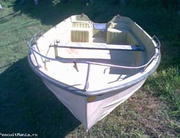 vand barca din fibra de sticla