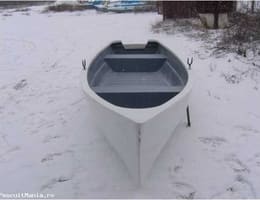 Barca fibra sticla Pescar