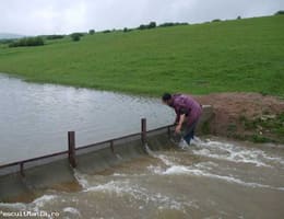 LAC de vanzare si teren aferent