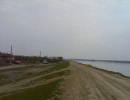 cand casa cu vedere la dunare...pt pescuit